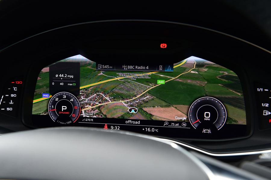 Панель приборов Audi A6 45 TDI Allroad Quattro (C8) 2019 года  (UK) (фото 9 из 19)